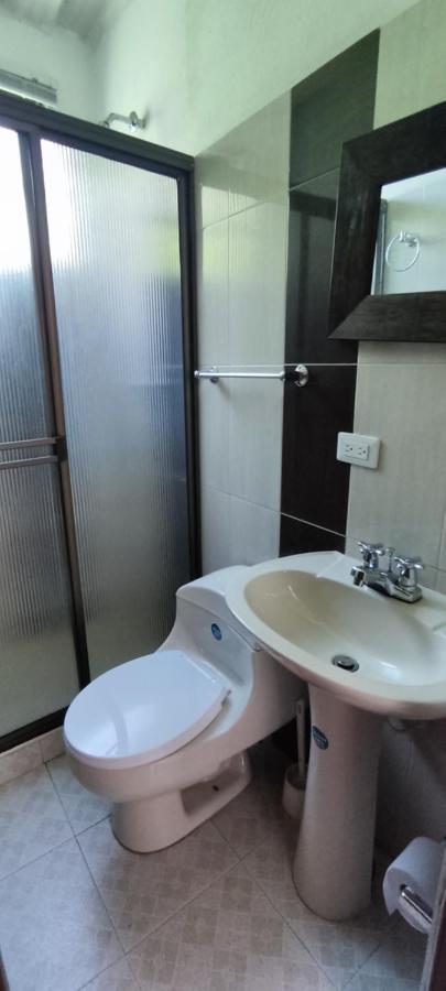 Casa Familiar Y De Descanso Villa Lorenza - Apulo Cund. Экстерьер фото